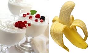 โยเกิร์ตรสธรรมชาติกับกล้วย อาหารเพื่อสุขภาพ